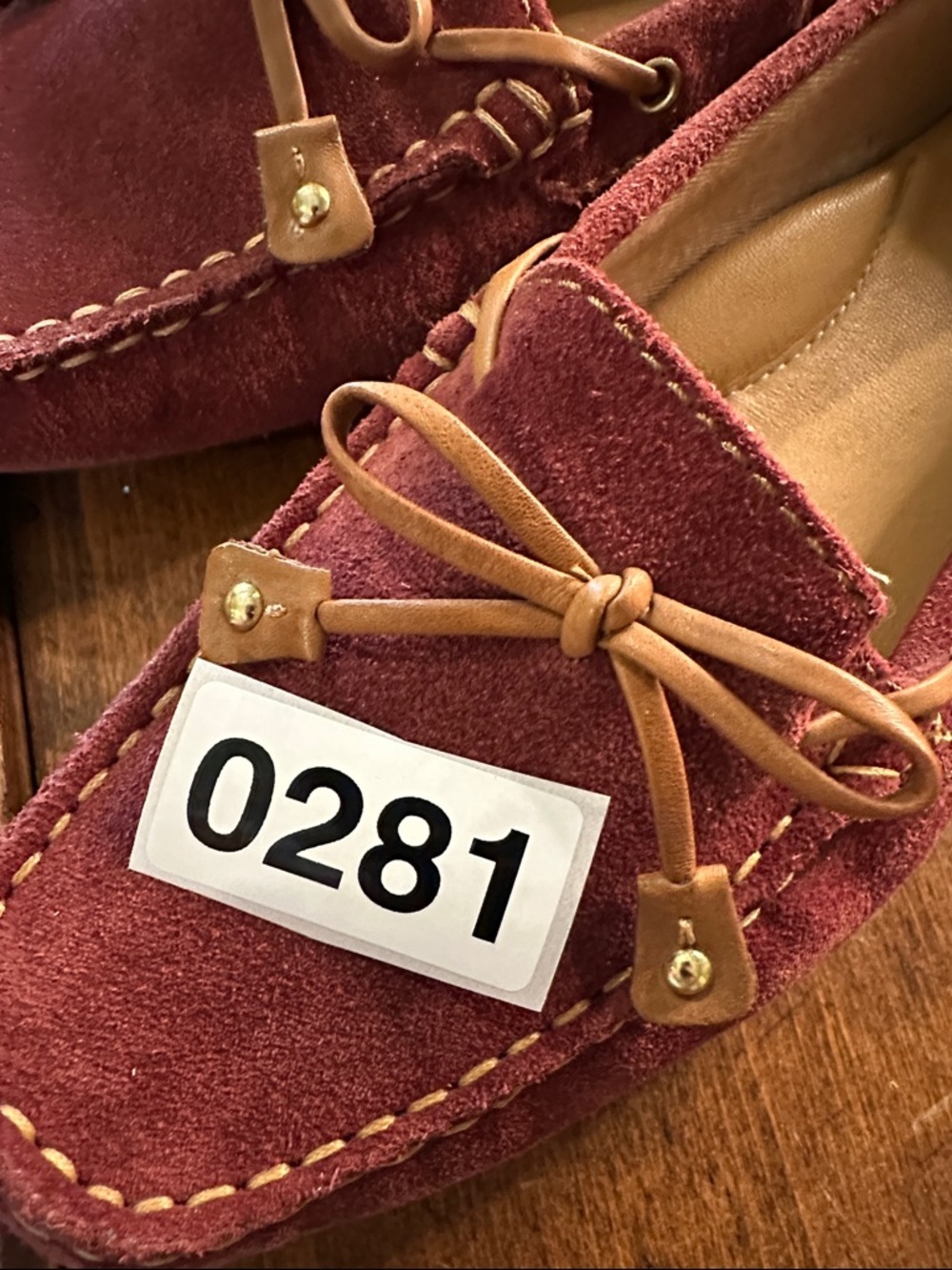 Clarks Berry Wine Suede Loafers Driving Moccasin Comfort Shoes Leather Ties - Picture 11 of 11